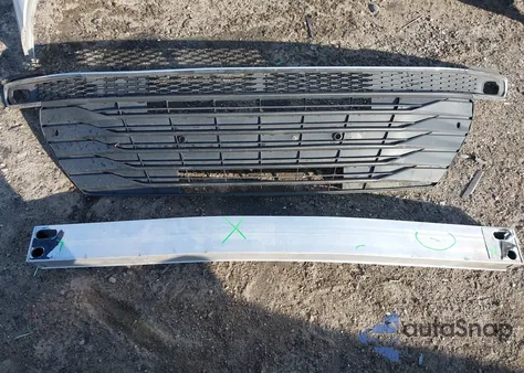 2022 Toyota Sienna Xle z USA, uszkodzony, nr VIN 5TDJRKEC2NS101604